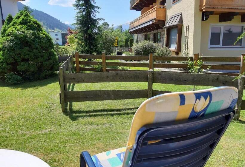 דירת שלושה חדרים, Alphotel Mittersill