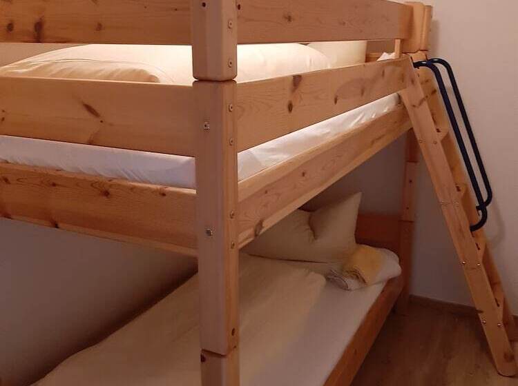 דירת שלושה חדרים, Alphotel Mittersill