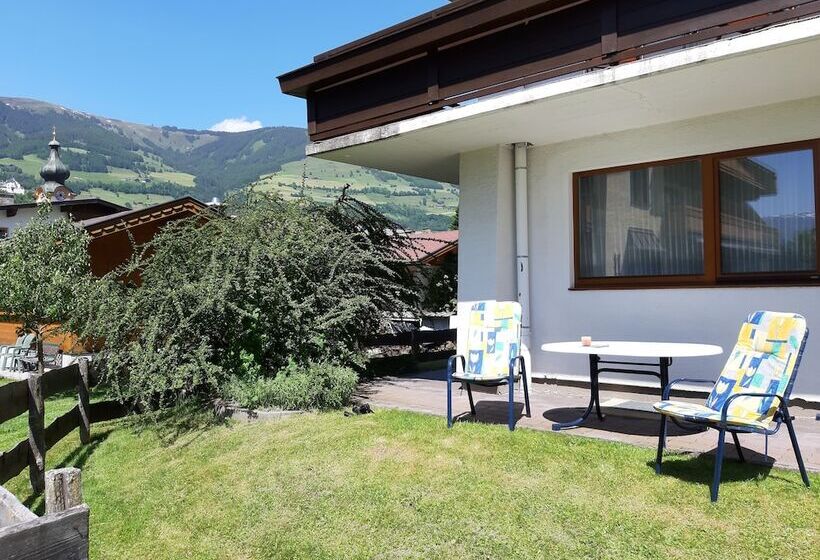 דירת שלושה חדרים, Alphotel Mittersill