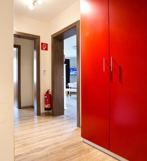 דירת שלושה חדרים, Alphotel Mittersill