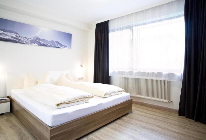 דירת שלושה חדרים, Alphotel Mittersill