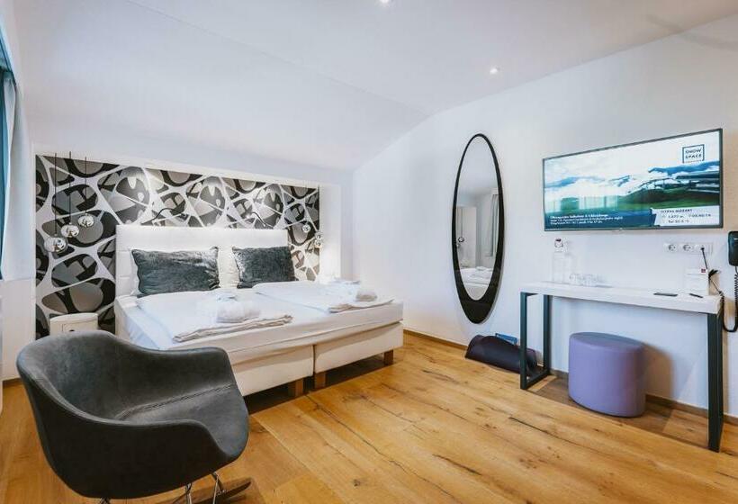 标准间, Flachauerhof