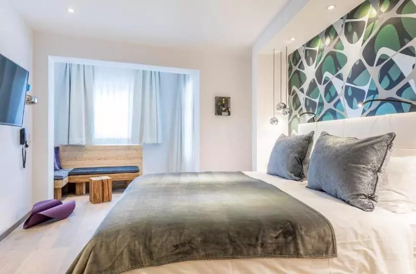 Deluxe Room with Balcony, Flachauerhof