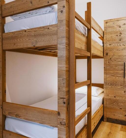 家庭间, Flachauerhof