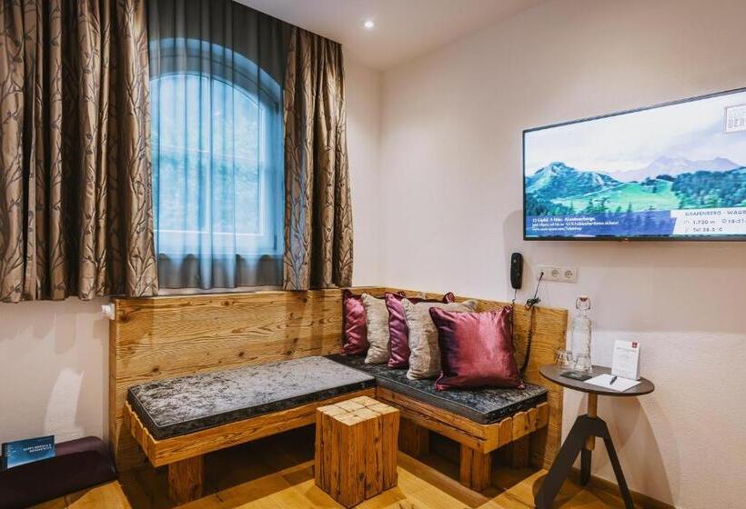 家庭间, Flachauerhof