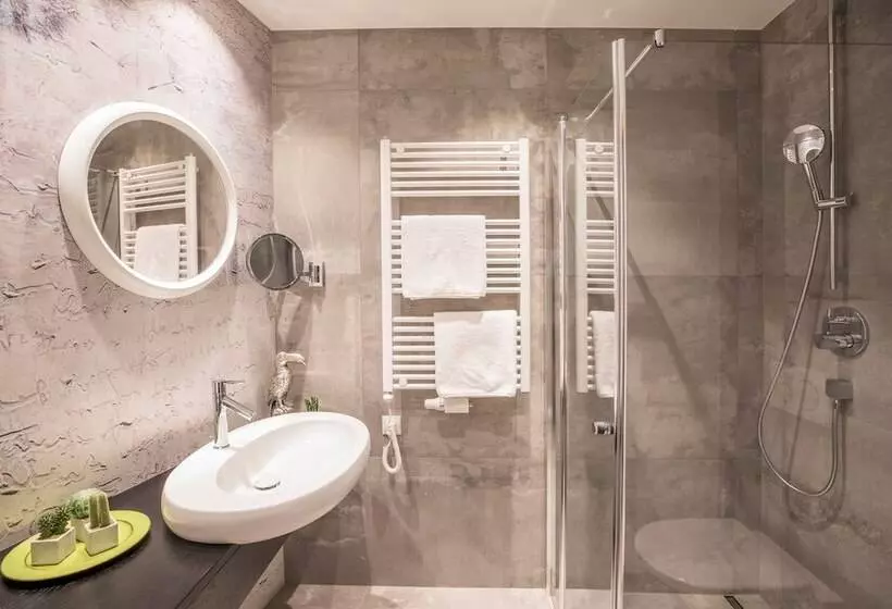 Deluxe Room with Balcony, Flachauerhof