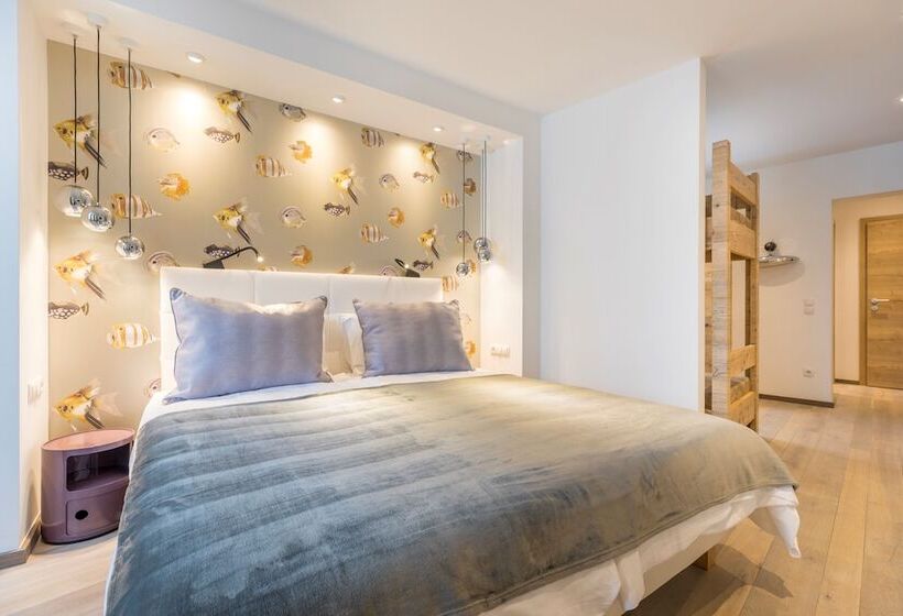 家庭间, Flachauerhof