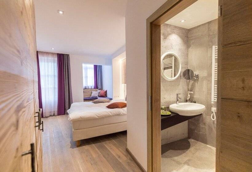 经济房, Flachauerhof