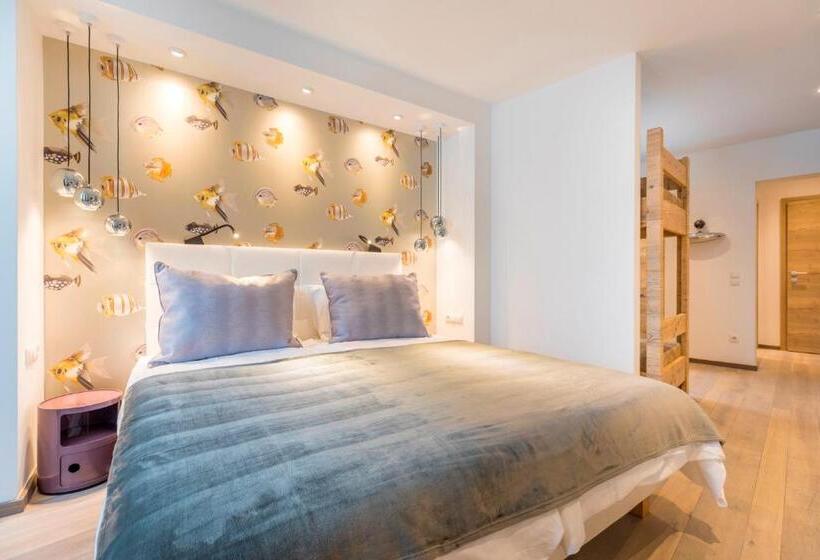 家庭间, Flachauerhof