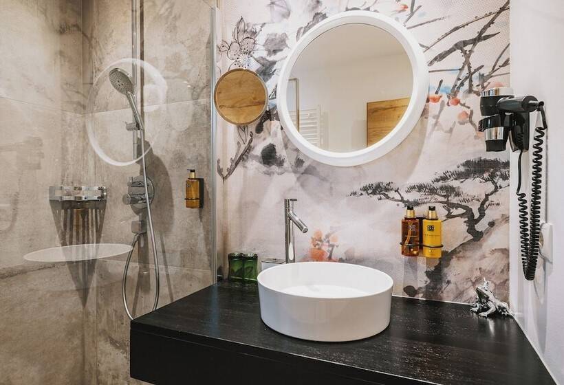 家庭间, Flachauerhof