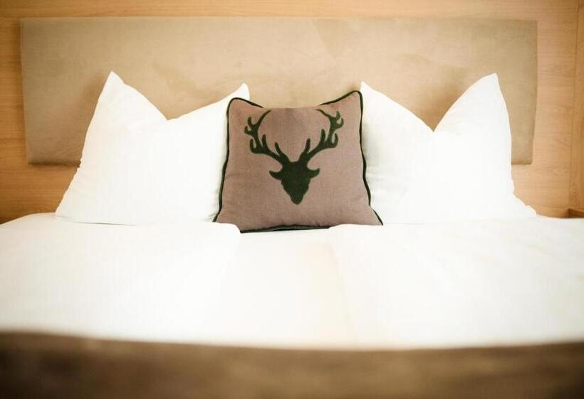 Classic room with balcony, Frühstückspension Huber