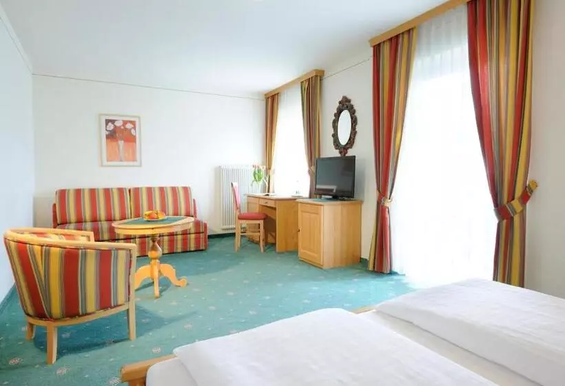 庭の見えるジュニアスイート, Frühstückspension Huber
