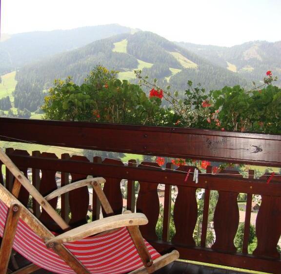 شقة غرفة واحدة, Krönhof