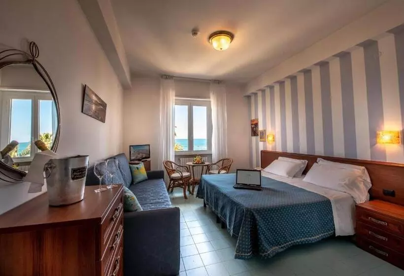 اتاق استاندارد سه نفره, Grand Hotel Excelsior