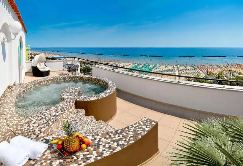 سوئیت پنت هاوس, Grand Hotel Excelsior