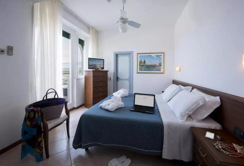 سوئیت پنت هاوس, Grand Hotel Excelsior