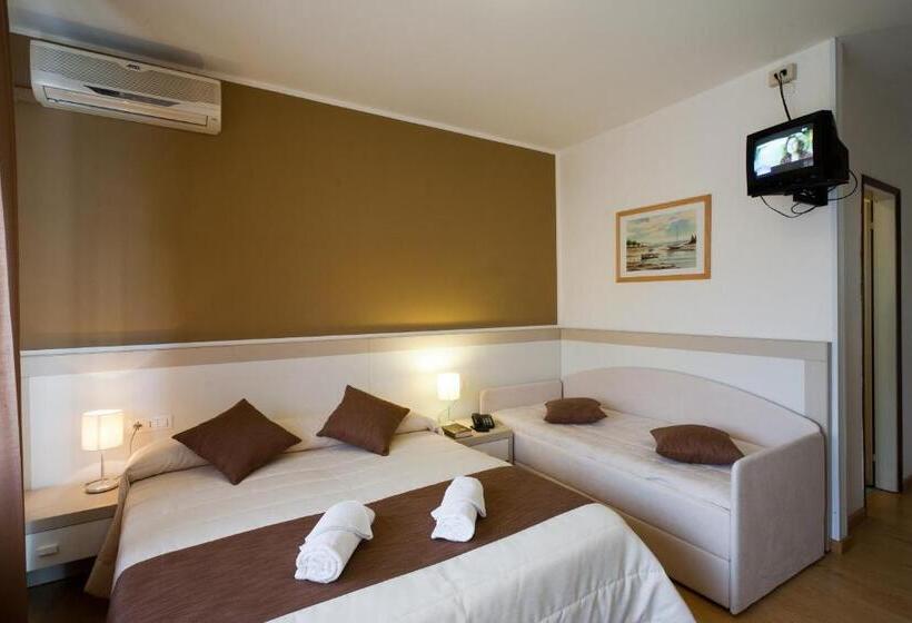 اتاق استاندارد سه نفره, Canarie