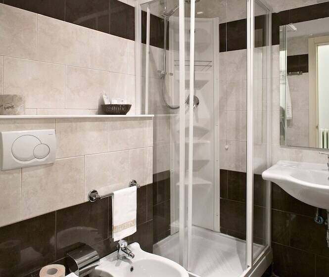 غرفة قياسية, Cortese