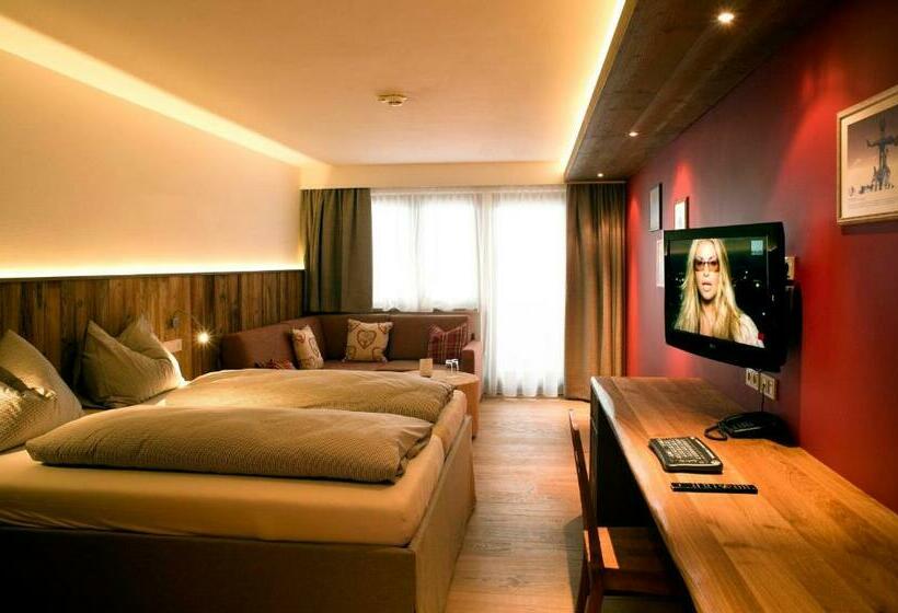 חדר סטנדרט לשלושה עם מרפסת, Lifestyle Hotel Eder