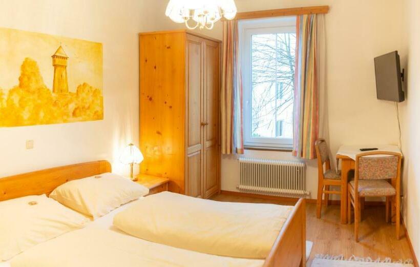 Номер Стандарт, & Hostel Sandwirt