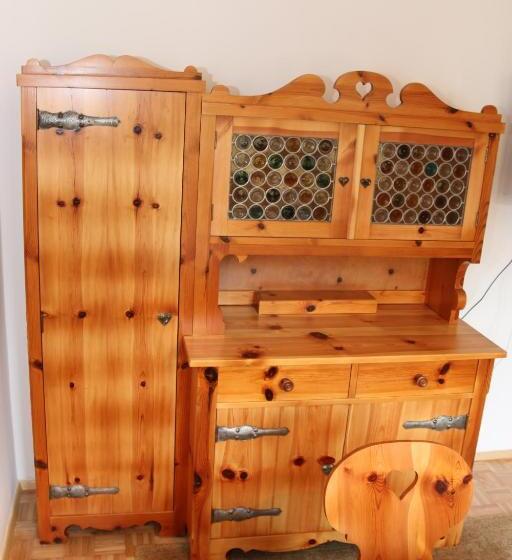 Апартаменты 1 Спальня, & Hostel Sandwirt