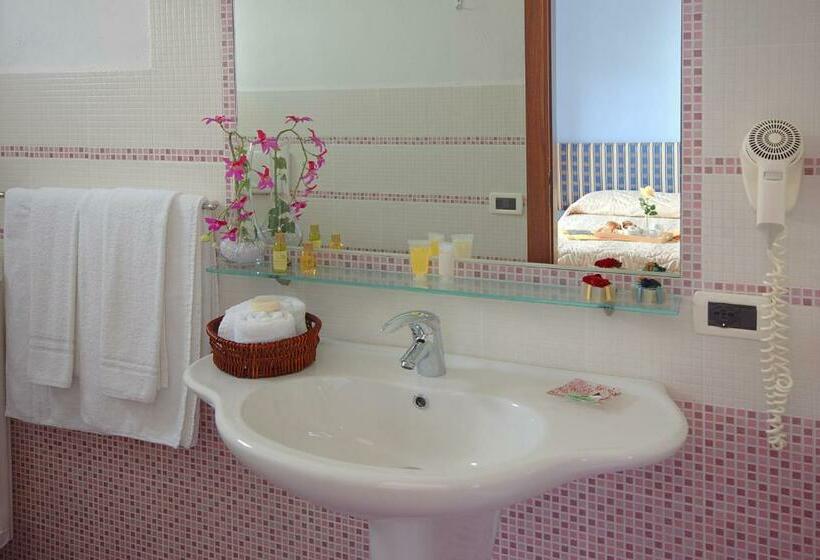 Номер Стандарт с Балконом, Iris