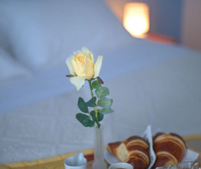 Трехместный Номер Комфорт, Iris