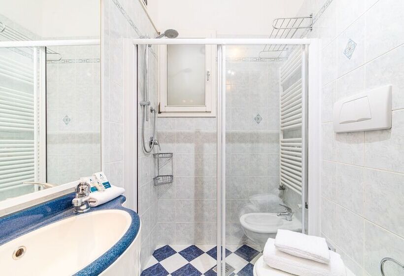 חדר סטנדרט יחיד, Karinzia