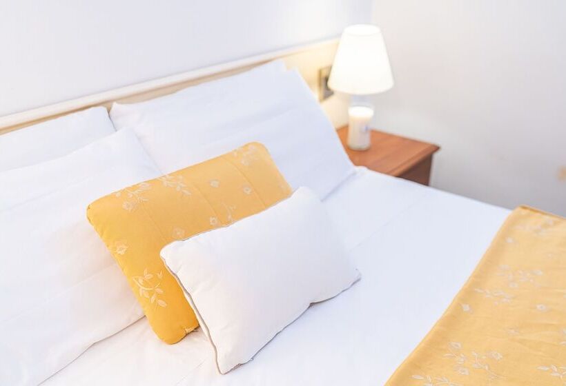 חדר סטנדרט, Karinzia