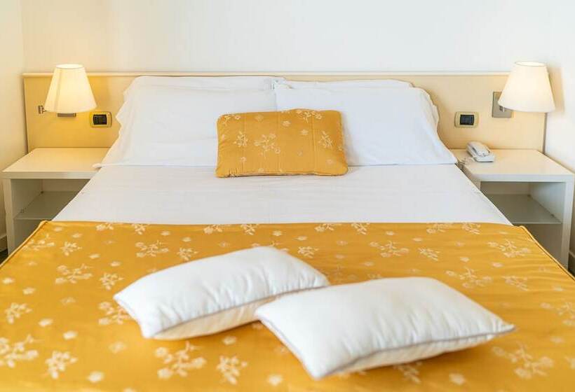 חדר סטנדרט, Karinzia