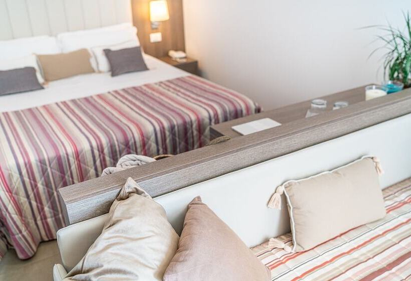 חדר סופריור צדדי נוף לים, Karinzia