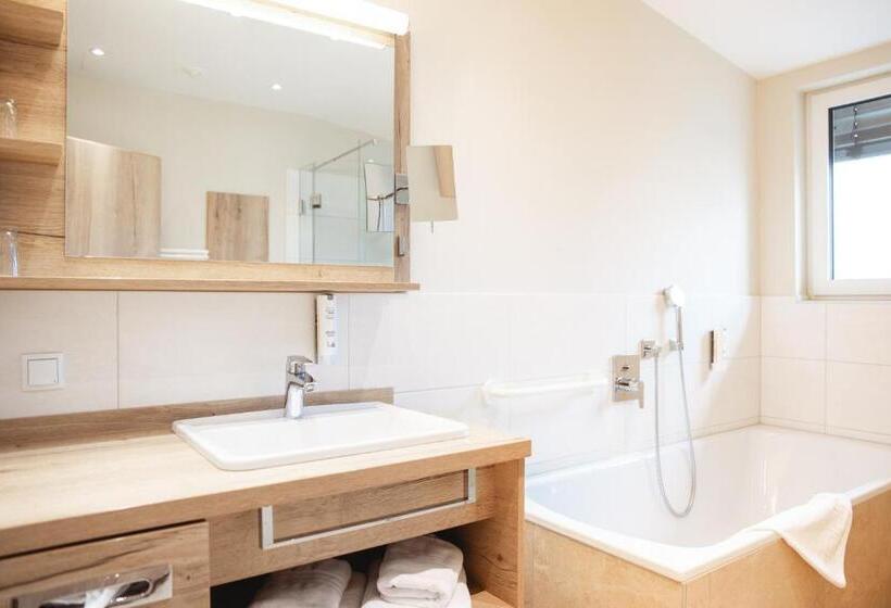 اتاق خانوادگی, Krone