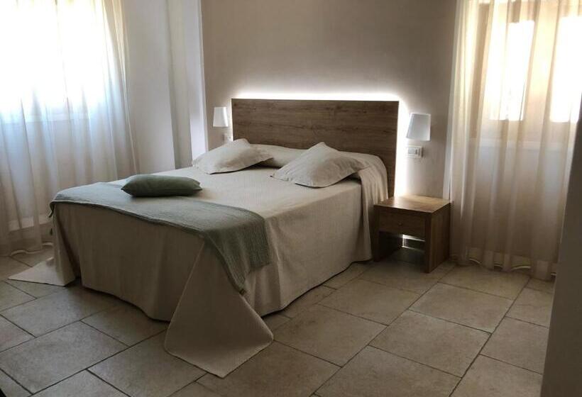 חדר סופריור, Punta San Francesco