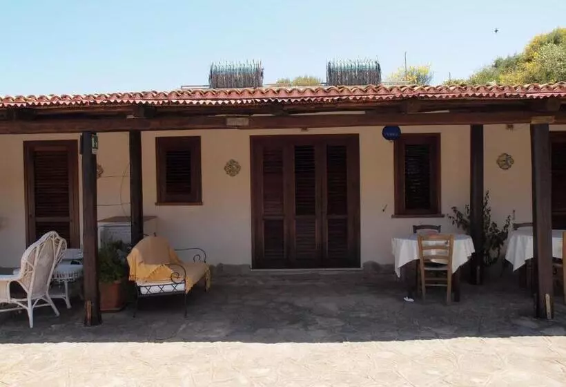 استودیوی استاندارد, Relais Le Nereidi