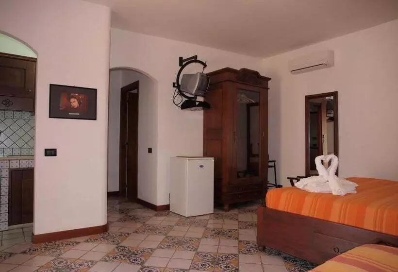 استودیوی استاندارد, Relais Le Nereidi