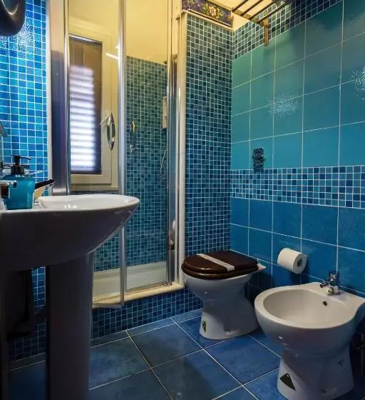 Standard Triple Room with Terrace, Relais Le Nereidi