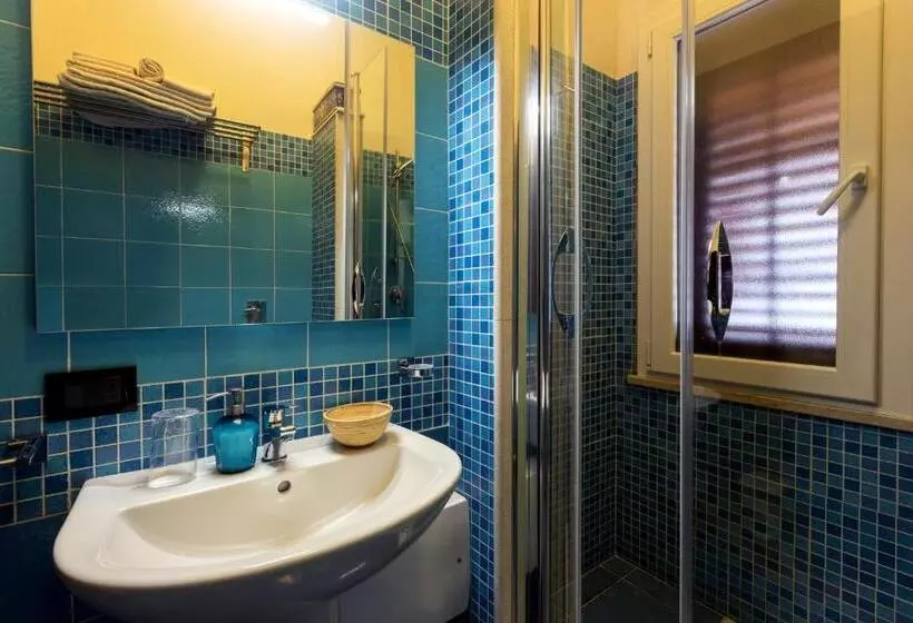 Standard Triple Room with Terrace, Relais Le Nereidi