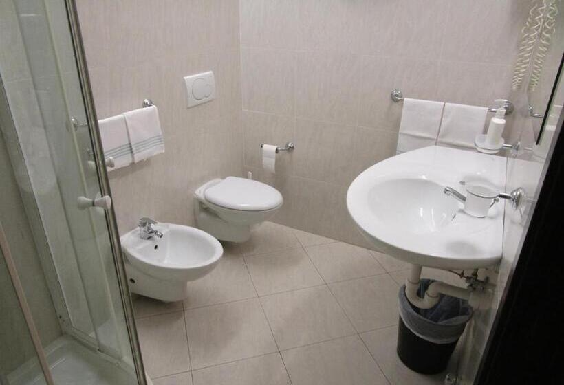 اتاق استاندارد سه نفره, San Marco