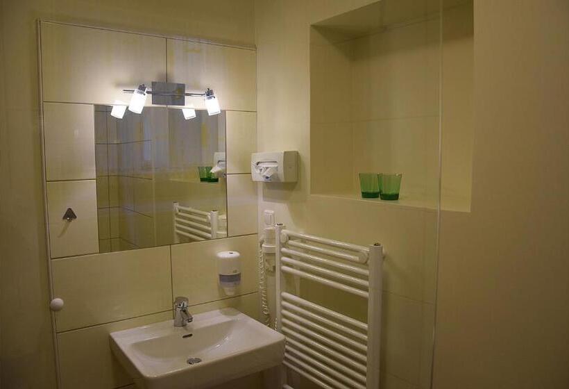 Comfort room with lake view, Seehang Garni