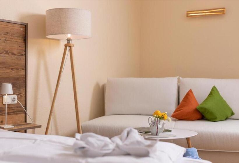 Comfort room with lake view, Seehang Garni