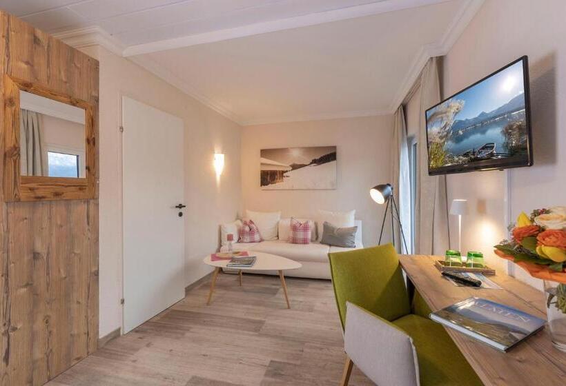 Comfort room with lake view, Seehang Garni