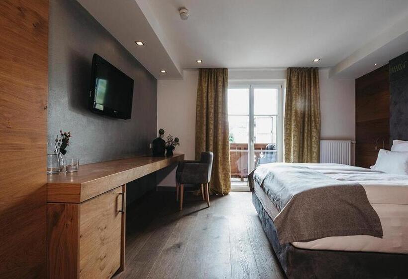 غرفة ديلوكس مطلّة علي الحديقة, Sonnhof Alpendorf   An Adults Only Place