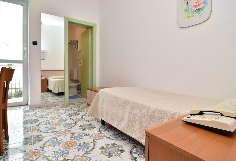 اتاق استاندارد یک نفره, Terme Oriente Beach & Spa