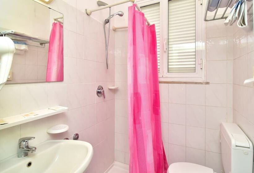 اتاق استاندارد یک نفره, Terme Oriente Beach & Spa