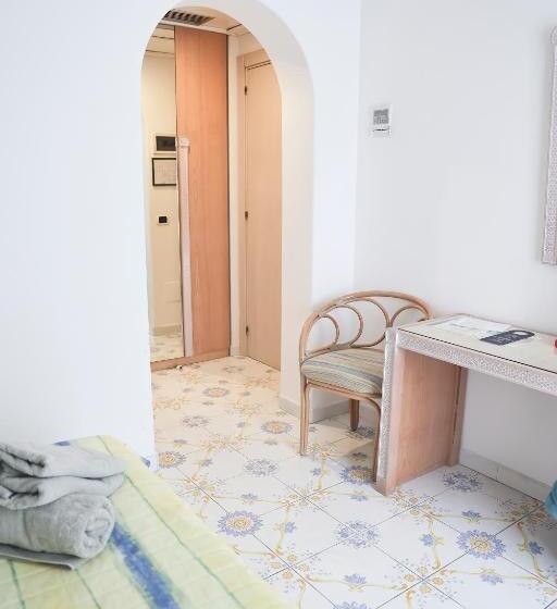 اتاق راحتی, Terme Oriente Beach & Spa