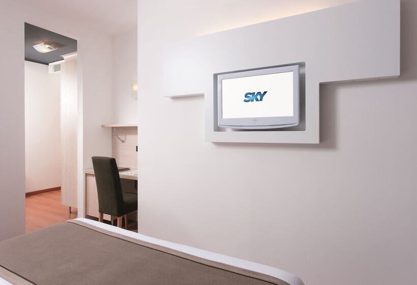 חדר סופריור לשלושה עם נוף לים, Victoria Frontemare Beach & Spa Hotel Jesolo