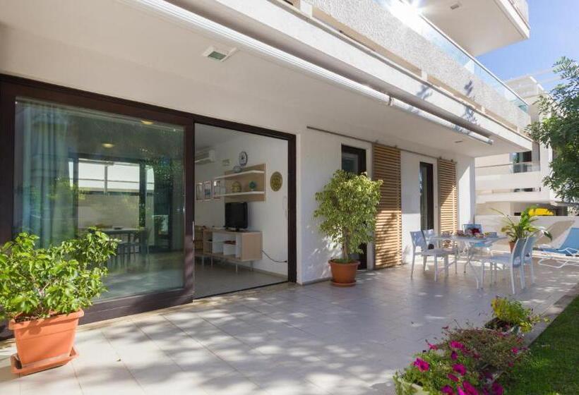 침실 2개 아파트, Kamena Residence