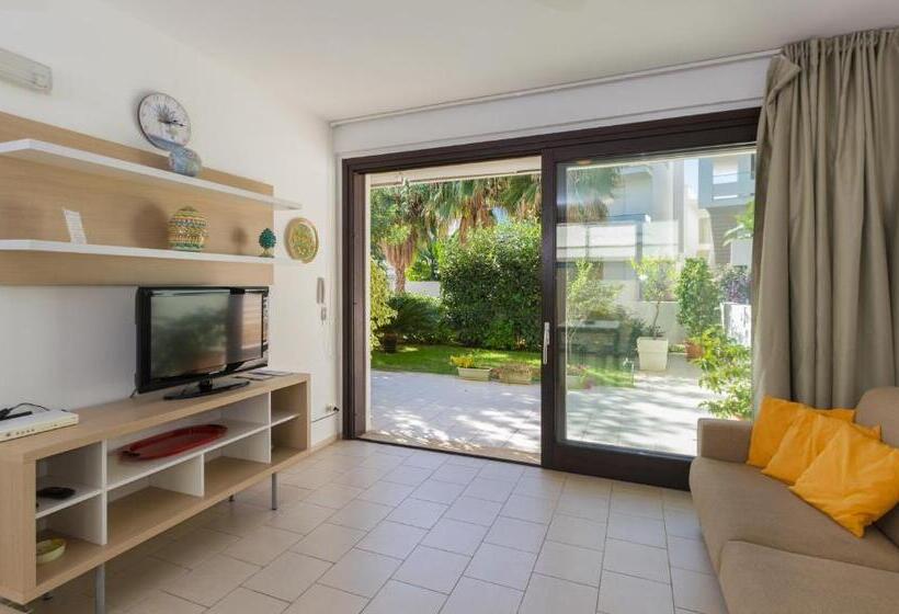 침실 2개 아파트, Kamena Residence