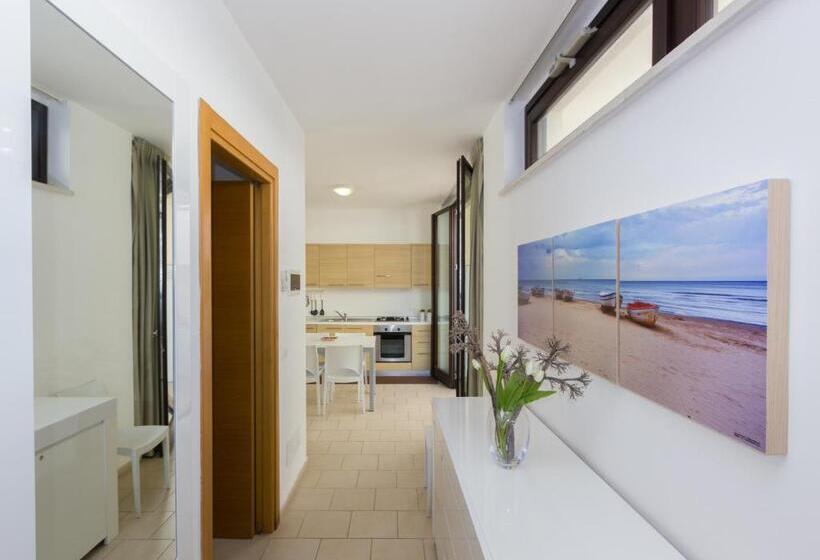 침실 2개 아파트, Kamena Residence