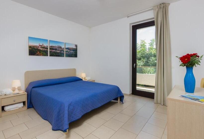 ２ベッドルームアパートメント, Kamena Residence